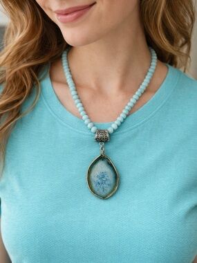 NEW ❤️❤️❤️Handcrafted Aqua Crystal Pendant Necklace with Blue Resin Drop
